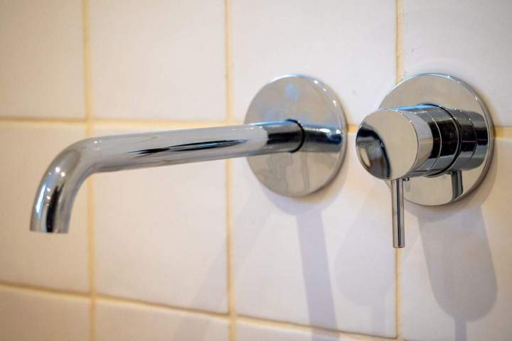 Réalisation des travaux de plomberie.